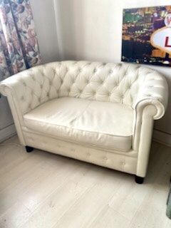 Canap� - Cobaye style Chesterfield - 2 places - cr�me 150 Vanves (92)