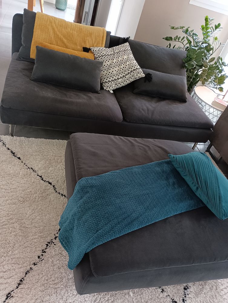 Canap� comme neuf Ikea avec pouf
150 Dorlisheim (67)