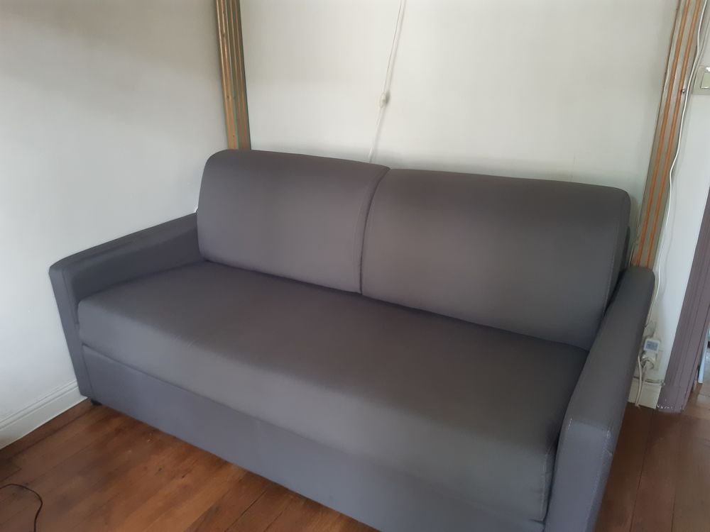 Canap� convertible 2place 300 Paris 15 (75)