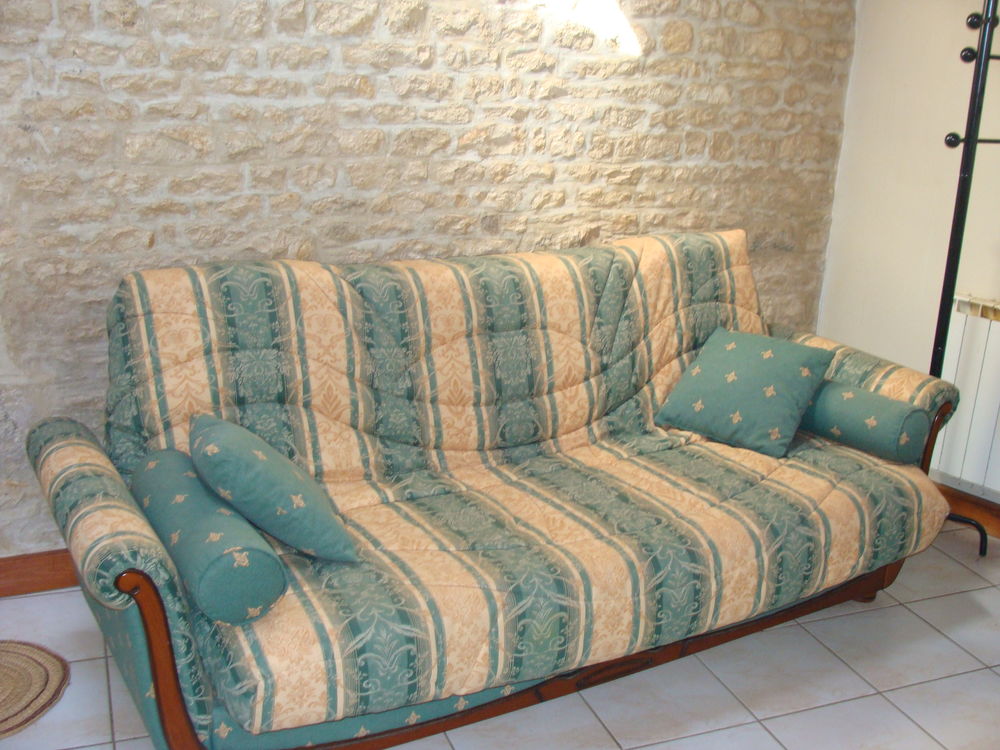 Canapé convertible avec fauteuil assorti 230 Mougon (79)