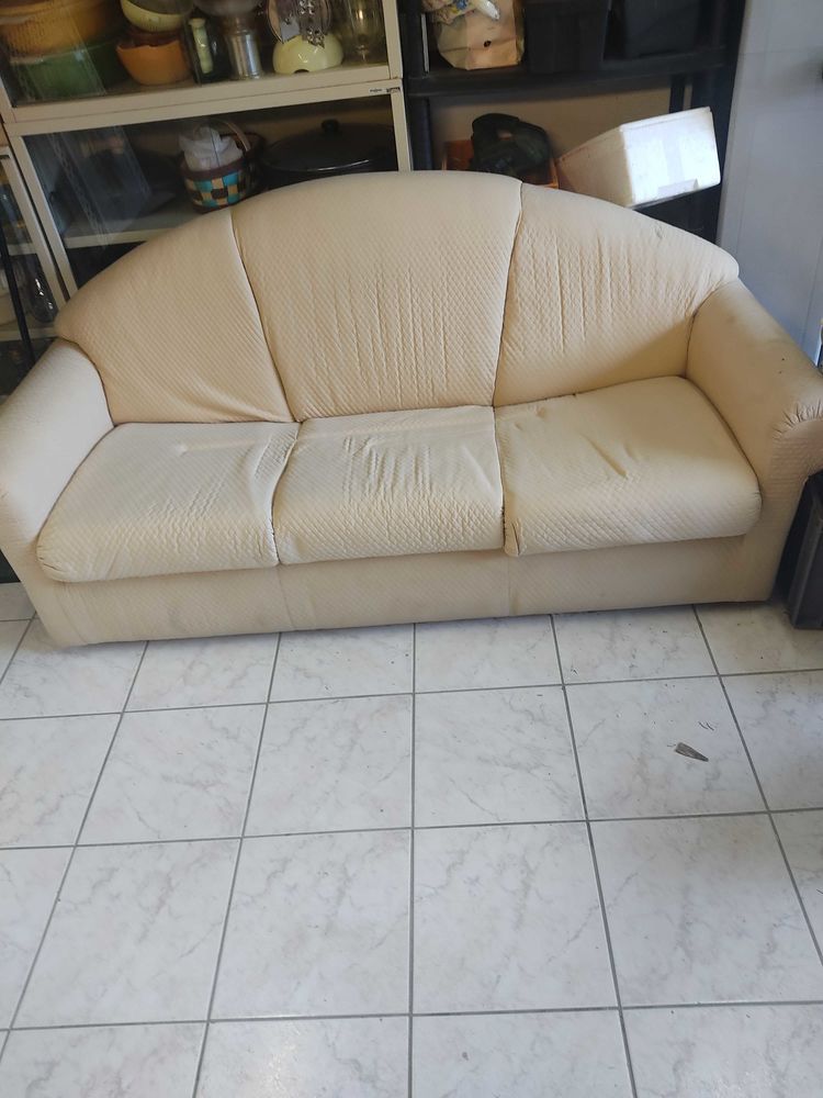 canap� convertible beige 60 La M�le (83)