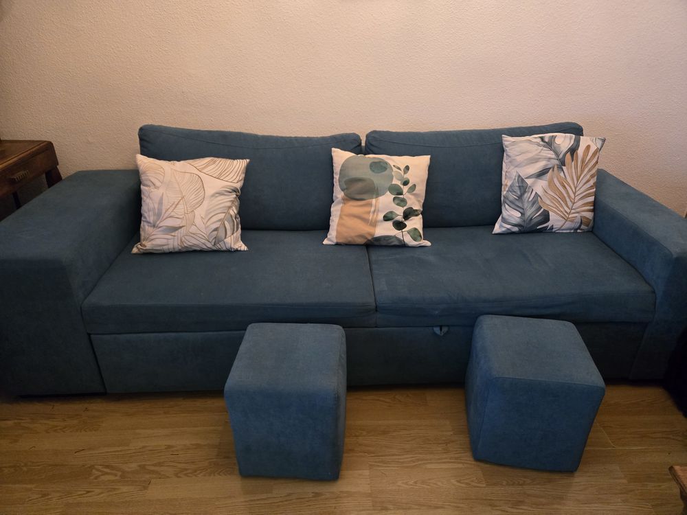 Canap� convertible bleu canard avec 2 poufs 150 Audincourt (25)