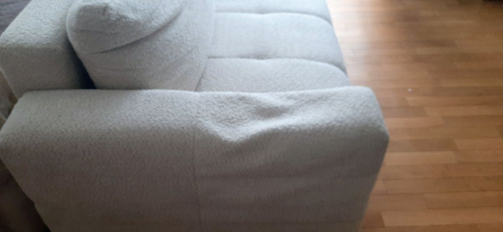 - Canap� convertible bouclette 3/4 places 1 Croissy-sur-Seine (78)