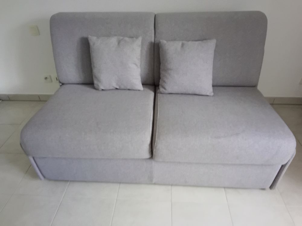 Canap� convertible couchage quotidien 0 Marignane (13)
