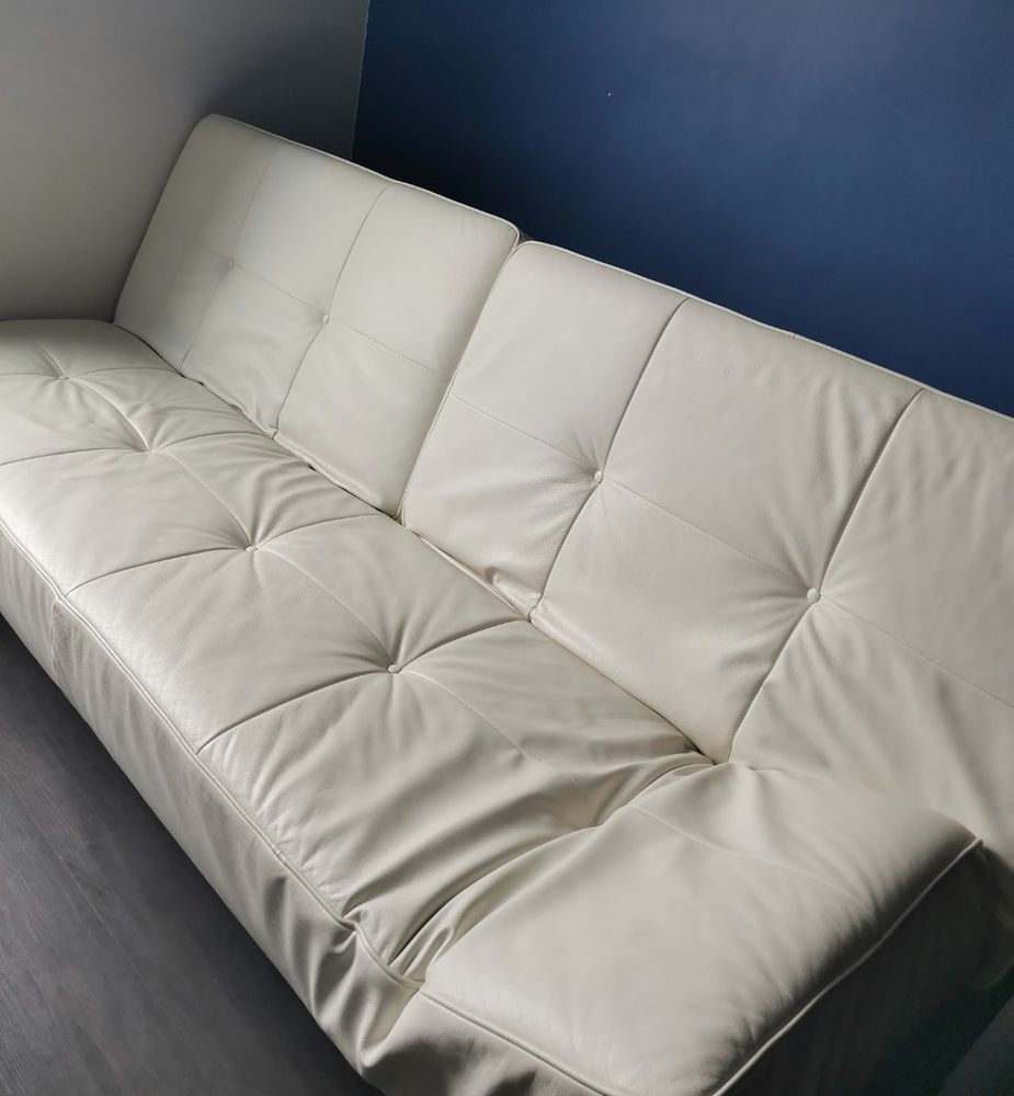 Canap� convertible cuir blanc 3 places . 300 Les Pavillons-sous-Bois (93)