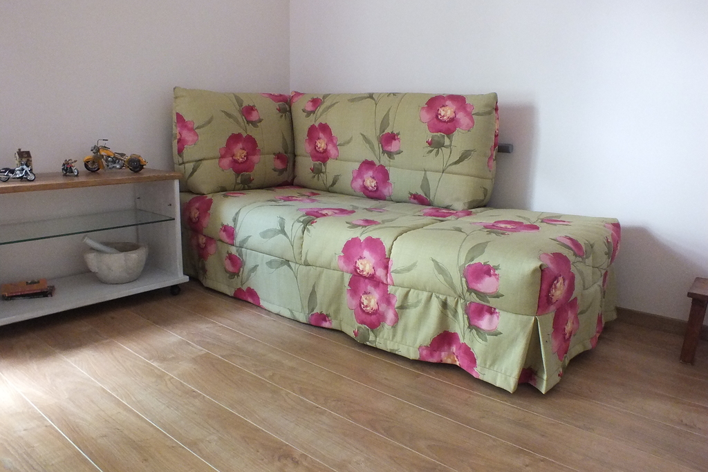 Canap� Convertible Floral Vert et Rose 240 Saint-Andr�-le-Coq (63)