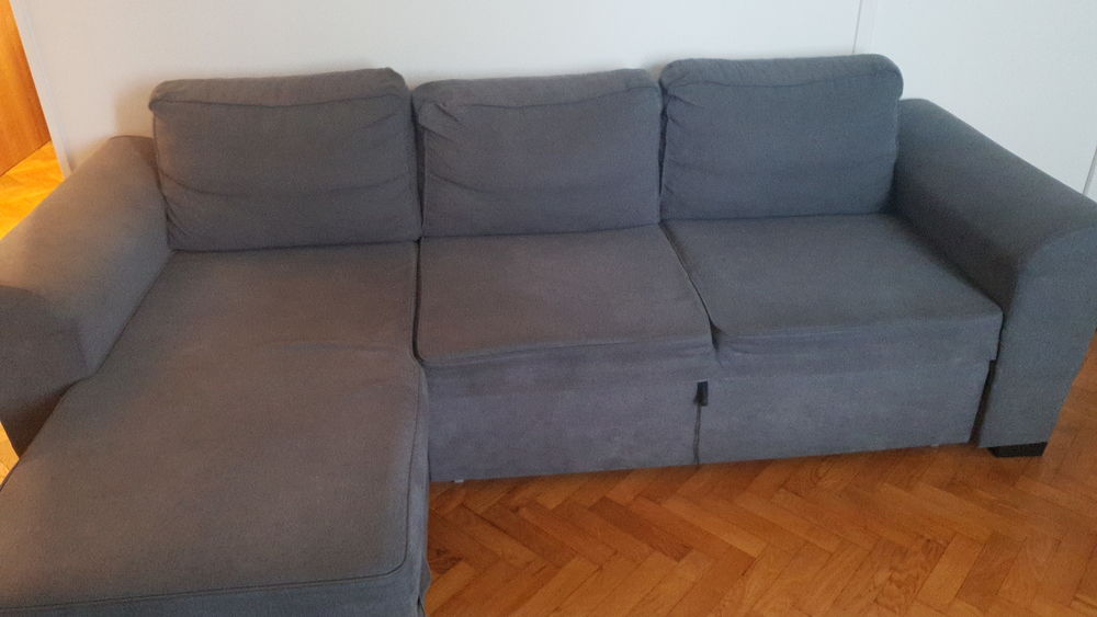 Canap� convertible gris 250 Le Plessis-Tr�vise (94)