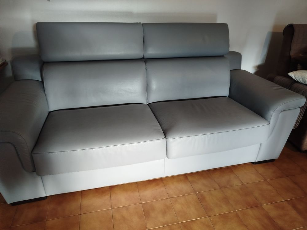 canap� convertible gris clair 3 places Poltronaesofa 2300 Brignoles (83)
