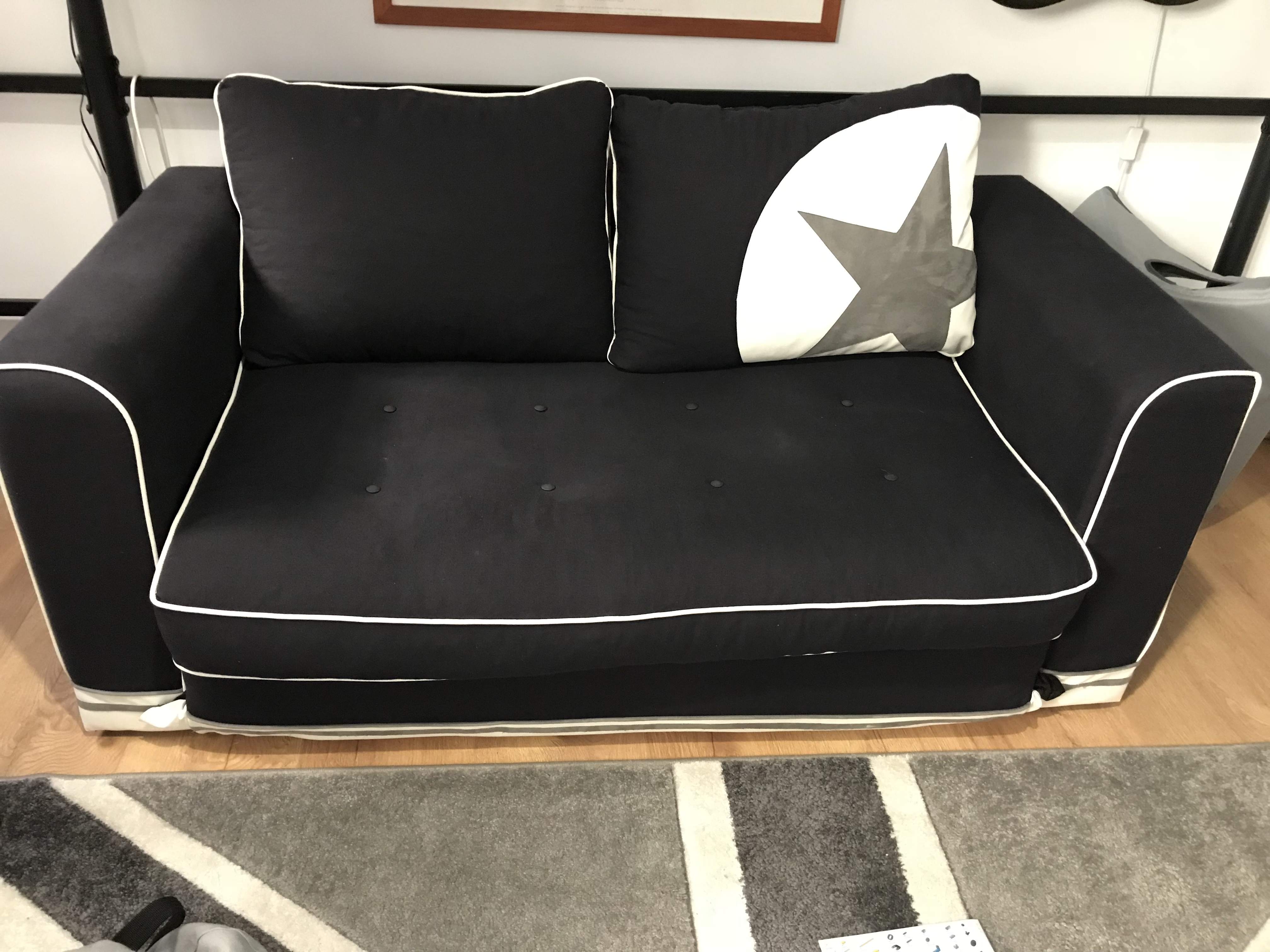 canap� convertible 2 places 70 Villefranche-sur-Mer (06)