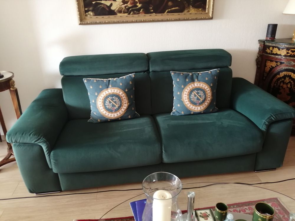Canap� convertible 3 places en velours vert neuf 850 Compi�gne (60)