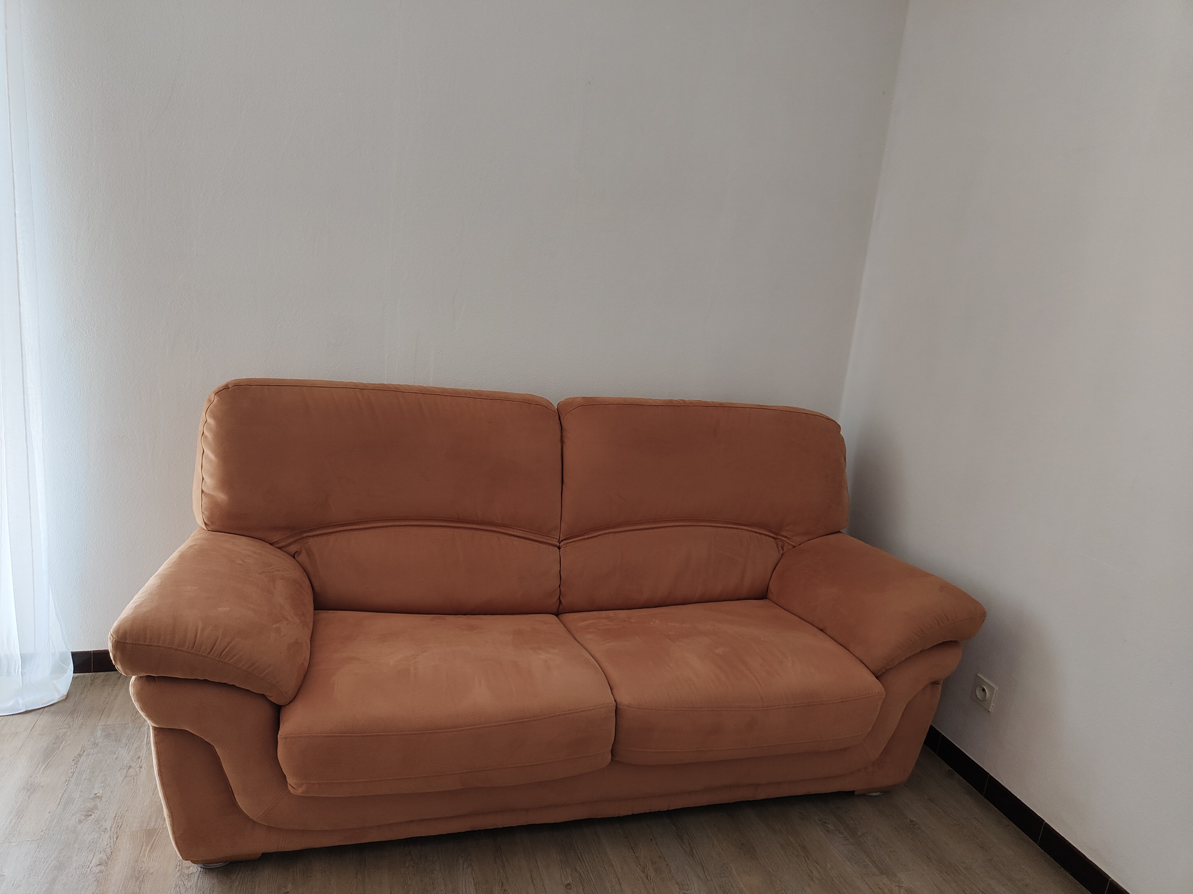 canap� convertible 2/3 places 250 Guilherand-Granges (07)