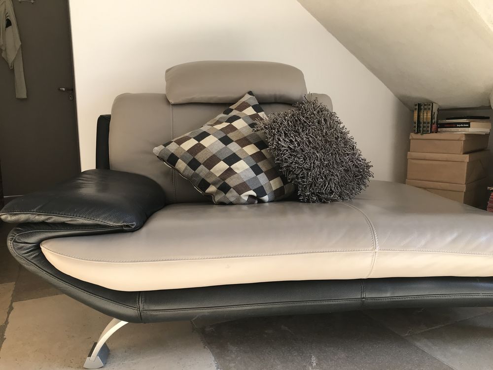 Canap� cuir 3/4places 350 N�mes (30)