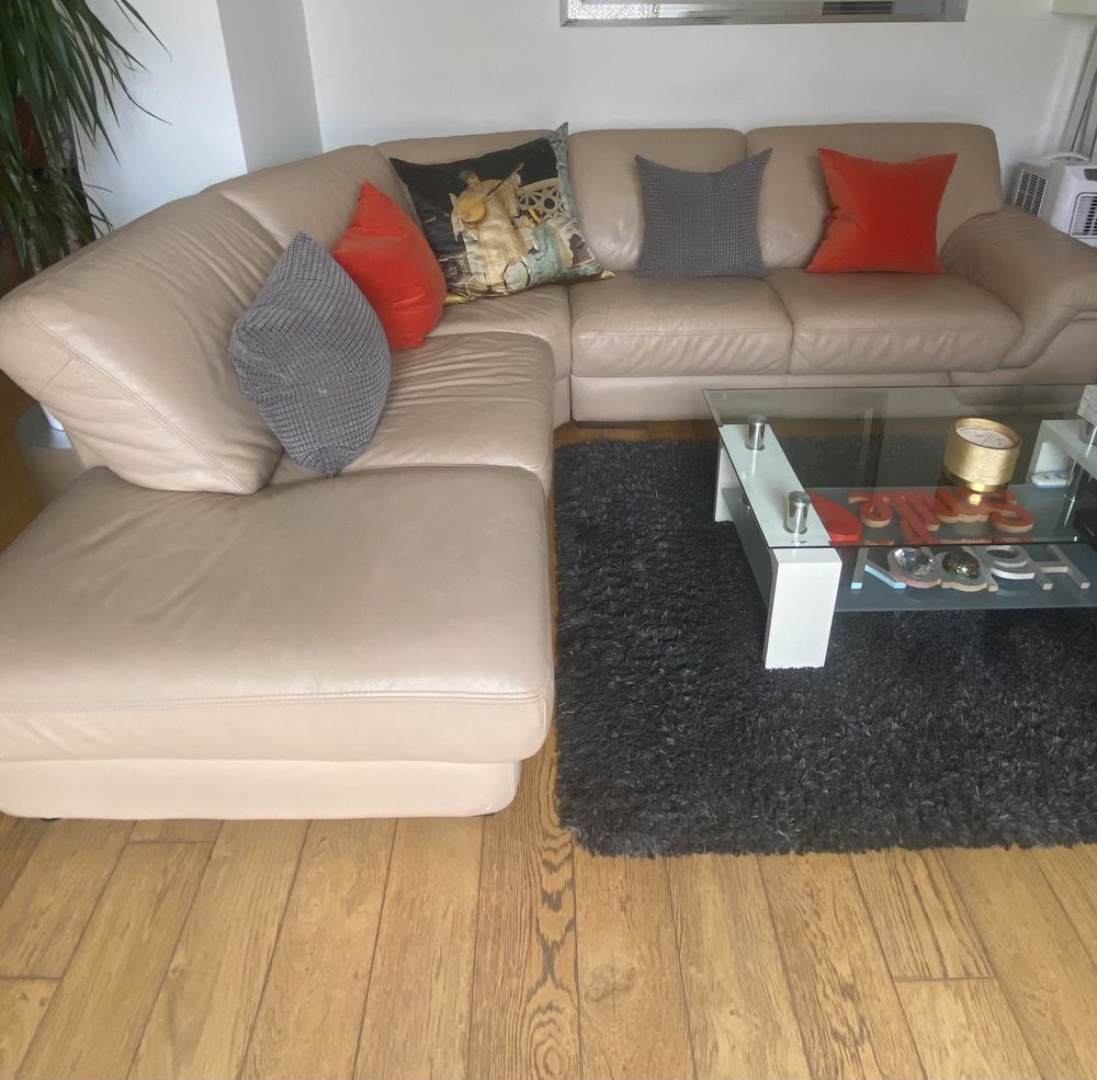 Canap� cuir d'angle beige 350 Levallois-Perret (92)