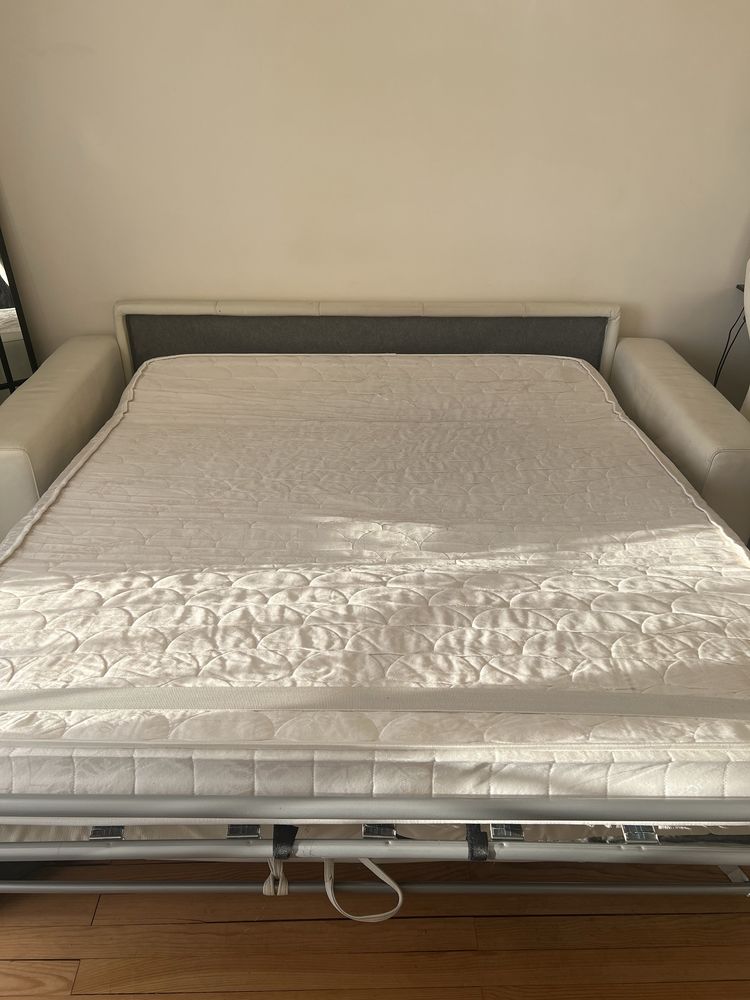 canap� en cuir blanc convertible 500 Asni�res-sur-Seine (92)
