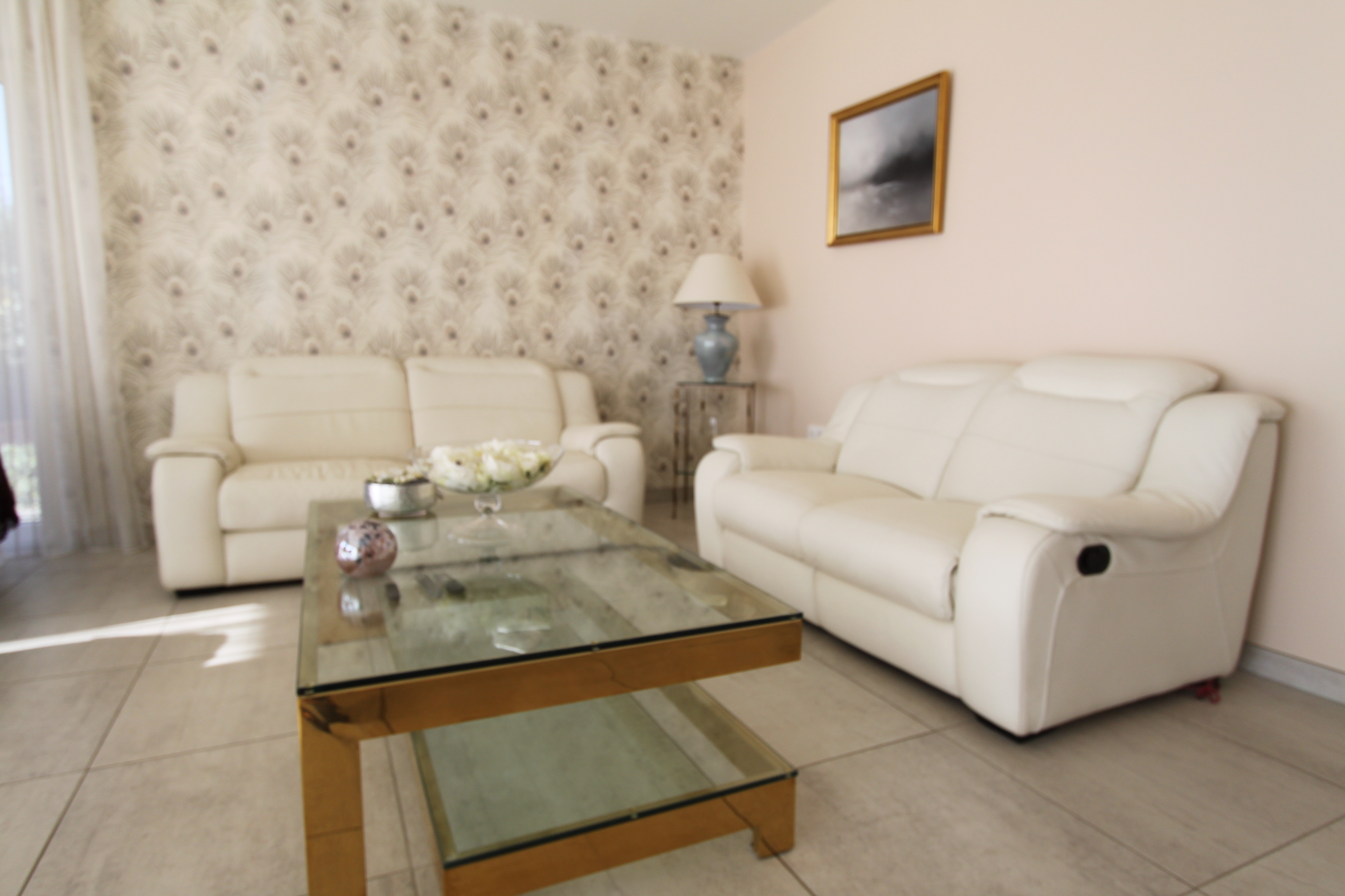 canap� en cuir blanc tr�s bon �tat 400 Marseille 11 (13)