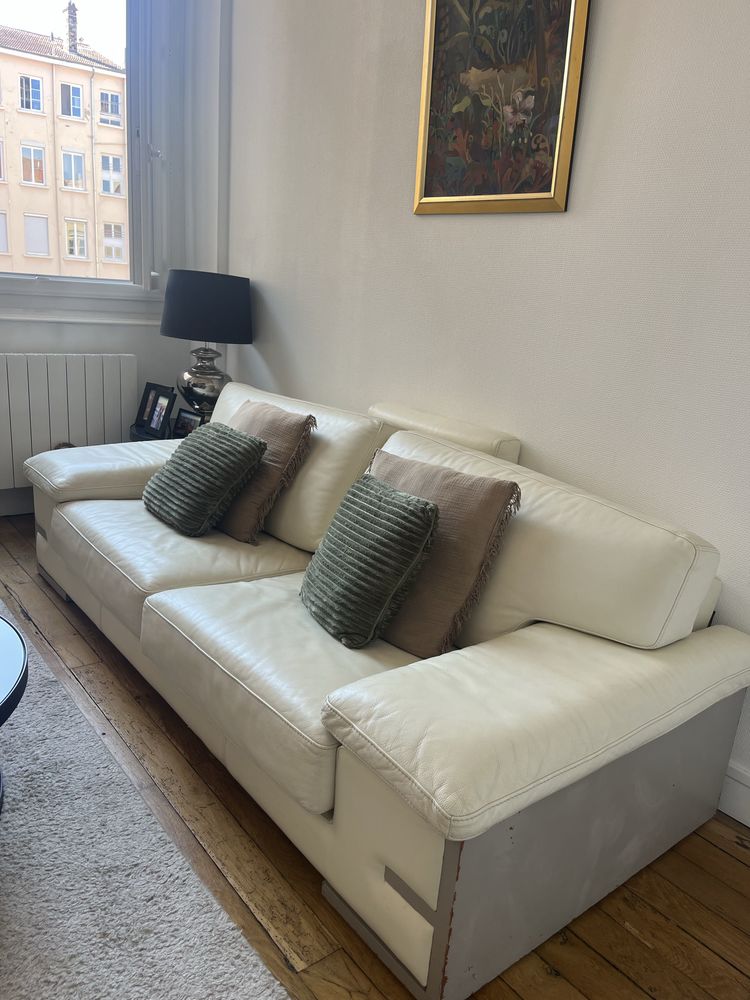 Canap� en cuir blanc convertible 450 Lyon 6 (69)