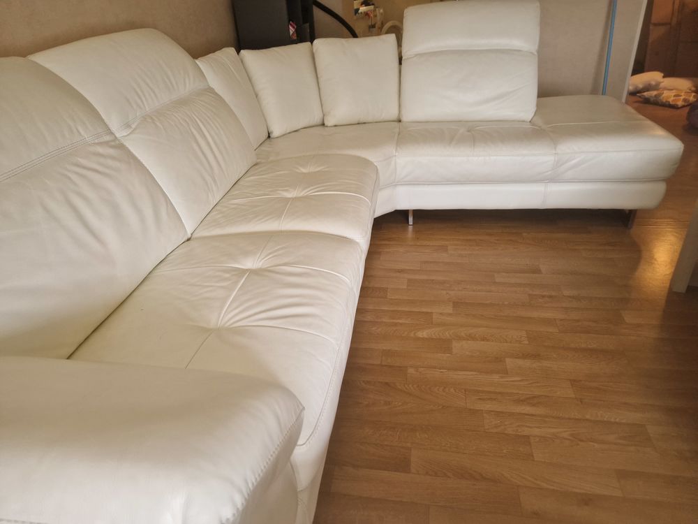 Canap� en cuir blanc . 700 Colombelles (14)