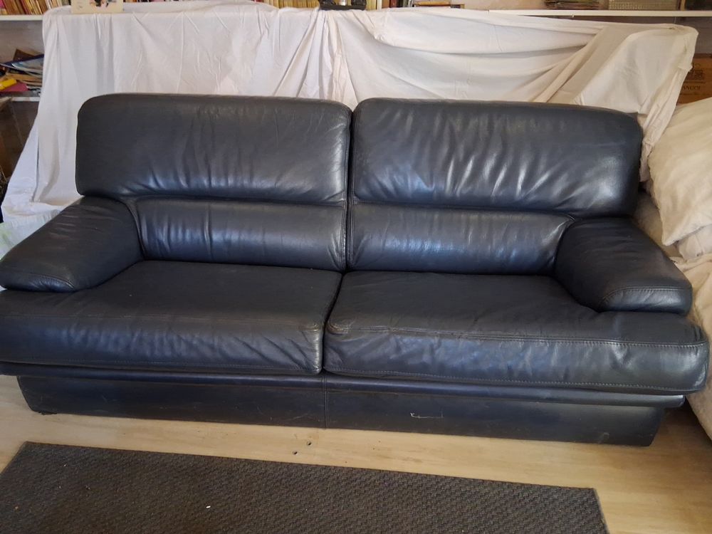 Canap� cuir bleu nuit 3 places 150 La Cadi�re-d'Azur (83)