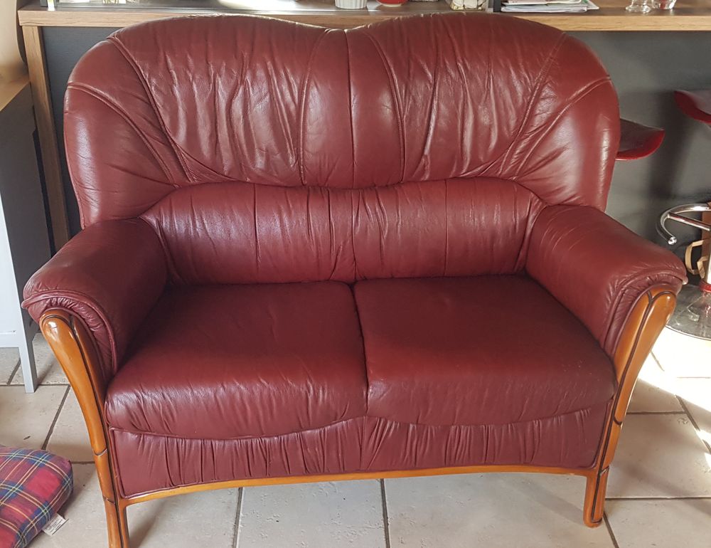 CANAPE CUIR ET BOIS 80 Bouin (85)