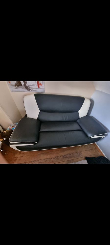 canap� en cuir bonne �tat 500 Le M�le-sur-Sarthe (61)