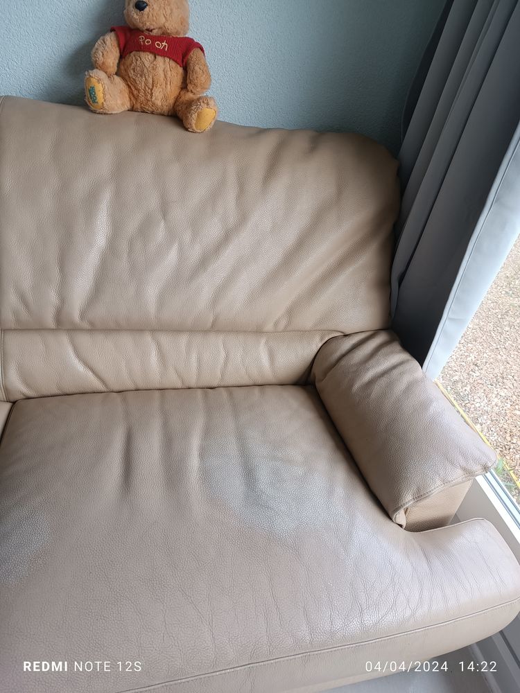 Canap� en cuir en bonne �tat 30 Le Perray-en-Yvelines (78)