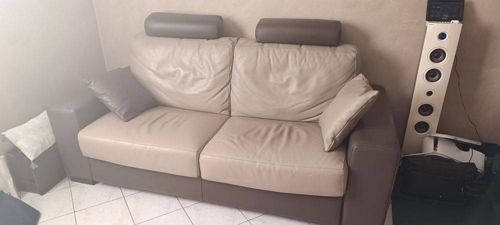 Canap� cuir center 400 La Farl�de (83)