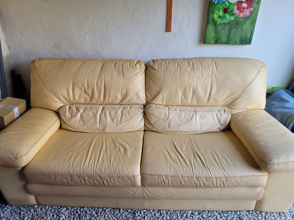 canap� cuir ch�teau d'axe 100 Callian (83)