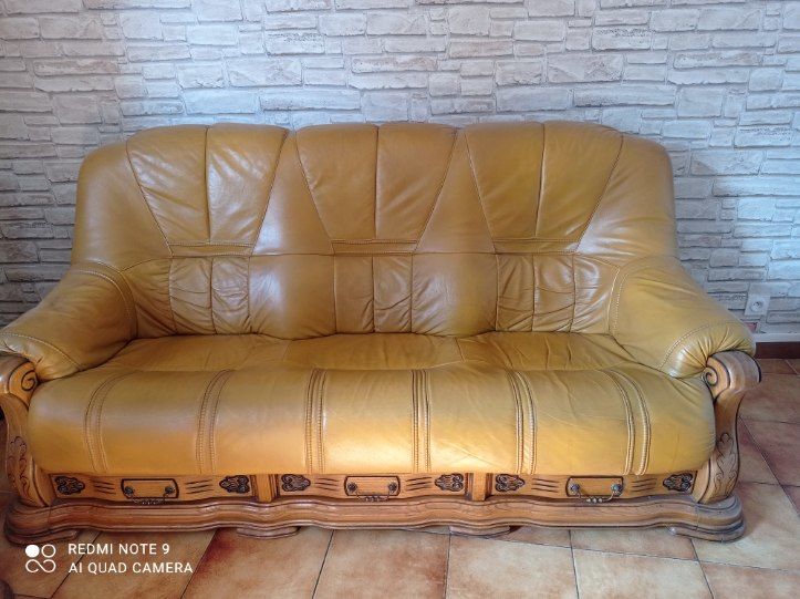 Canape cuir et chene 180 Le Creusot (71)