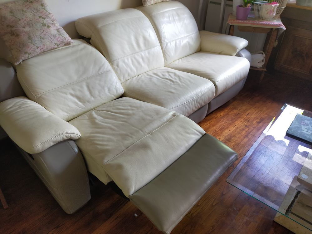 Canap� cuir �lectrique 3 places 400 Peillac (56)