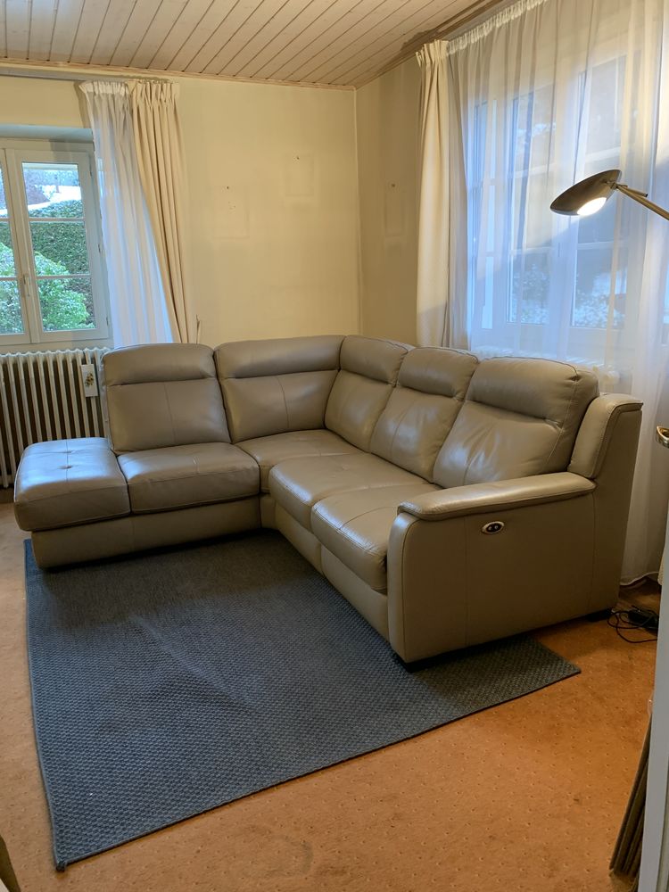 Canap� cuir �tat neuf 600 Bernex (74)