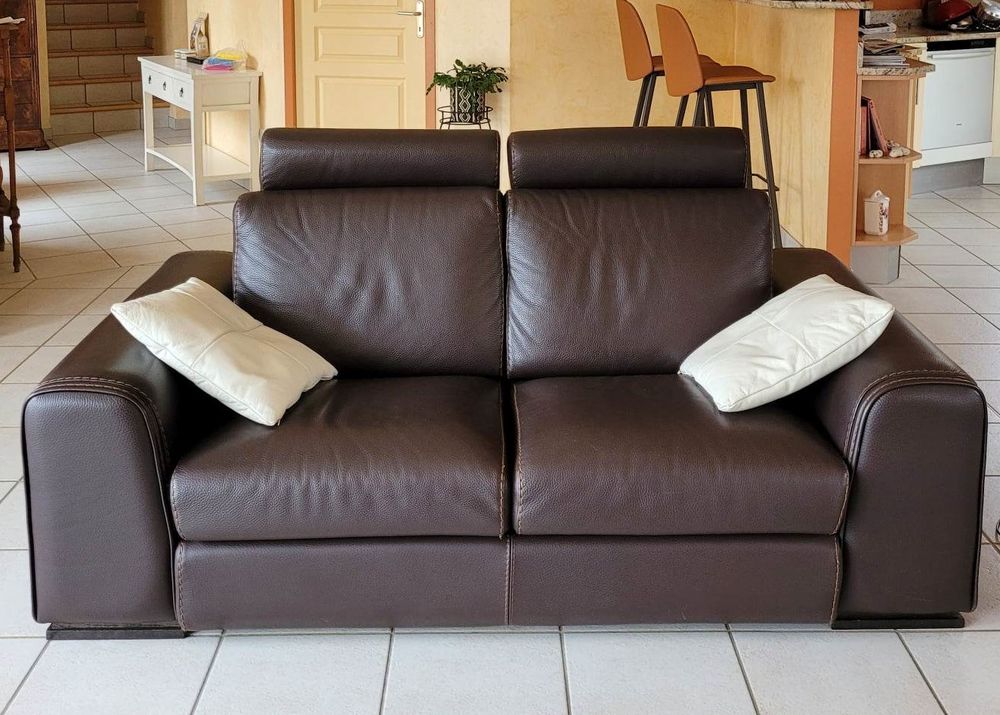 Canap� cuir 3 pl + 2 fauteuils cabriolet chocolat TBE 1500 Villars (42)