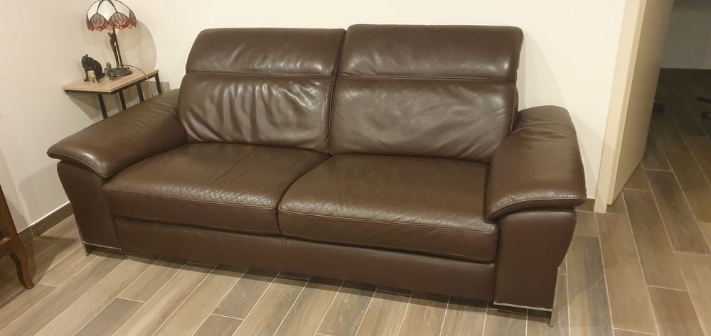 canap� cuir fixe 250 Roquebilli�re (06)