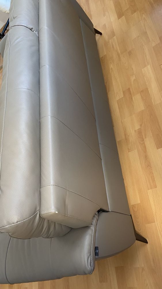 canap� en cuir gris 350 Saint-Pathus (77)