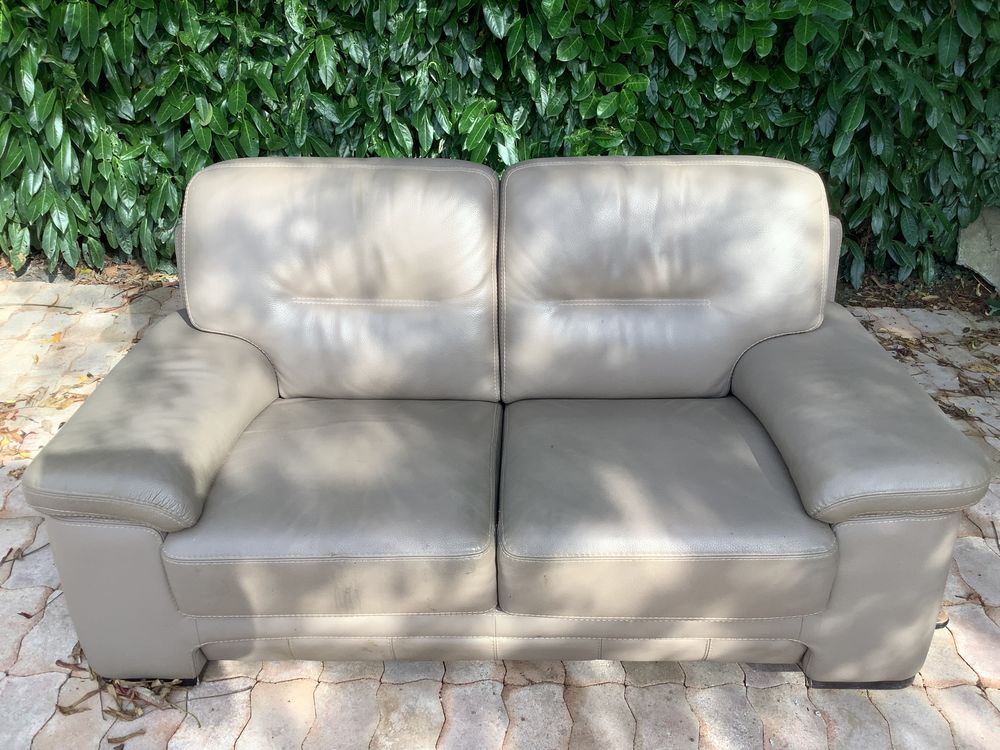 Canap� cuir gris en �tat neuf et tr�s confortable 0 Plourac'h (22)