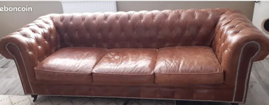 Canap� cuir marron chesterfield 4 places 800 Escaudain (59)