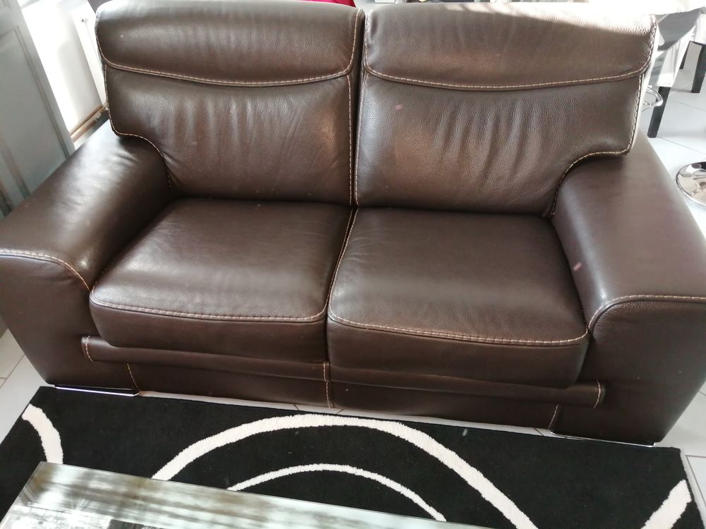 canap� cuir marron 450 Montigny-en-Cambr�sis (59)