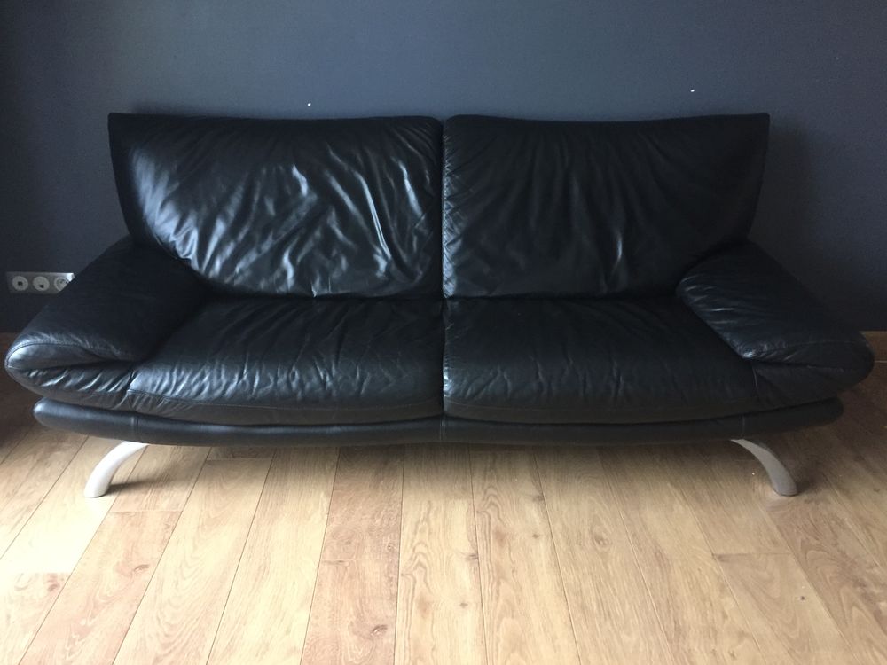 Canap� cuir noir 3 places 250 Nommay (25)