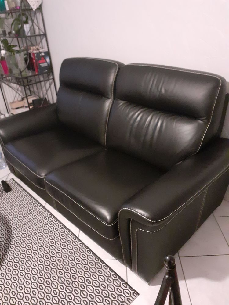 Canapé en cuir noir  500 Auneau (28)