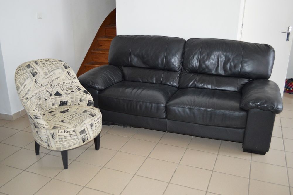 CANAP� CUIR NOIR 250 R�guiny (56)