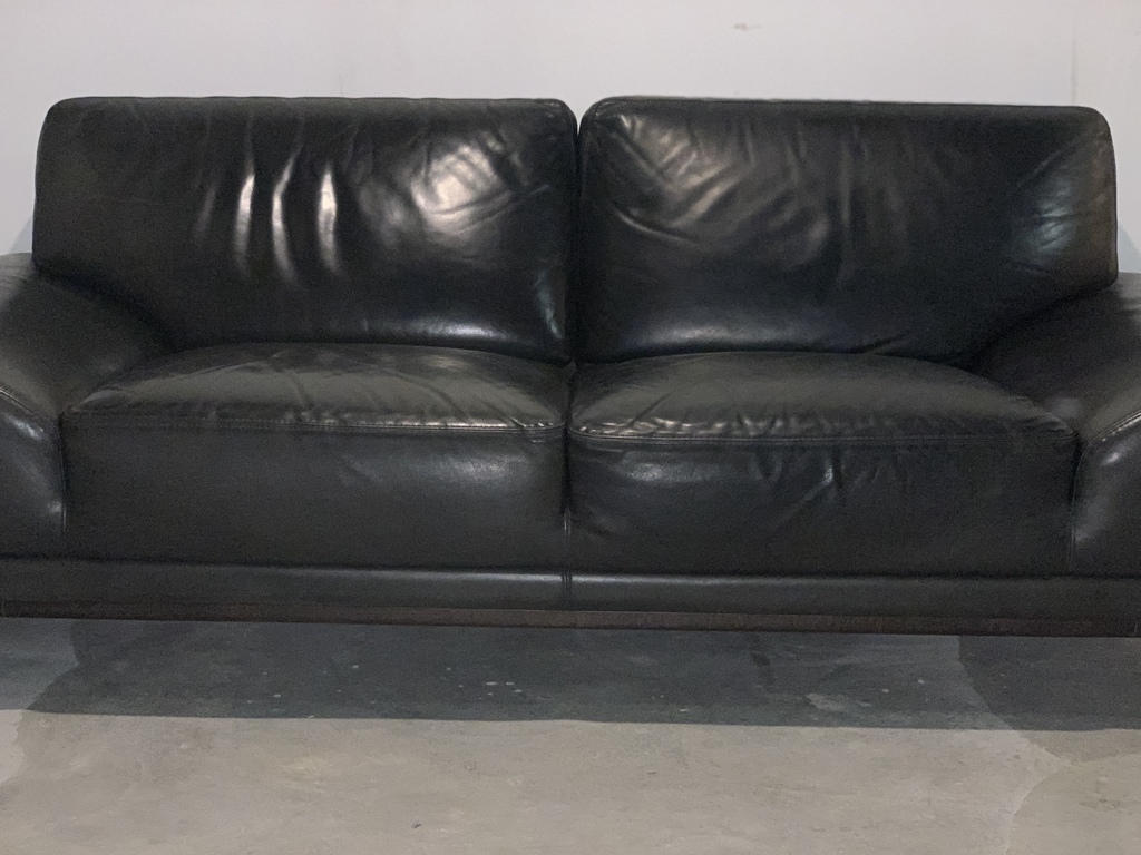 Canap� cuir noir deux places 800 Gargenville (78)