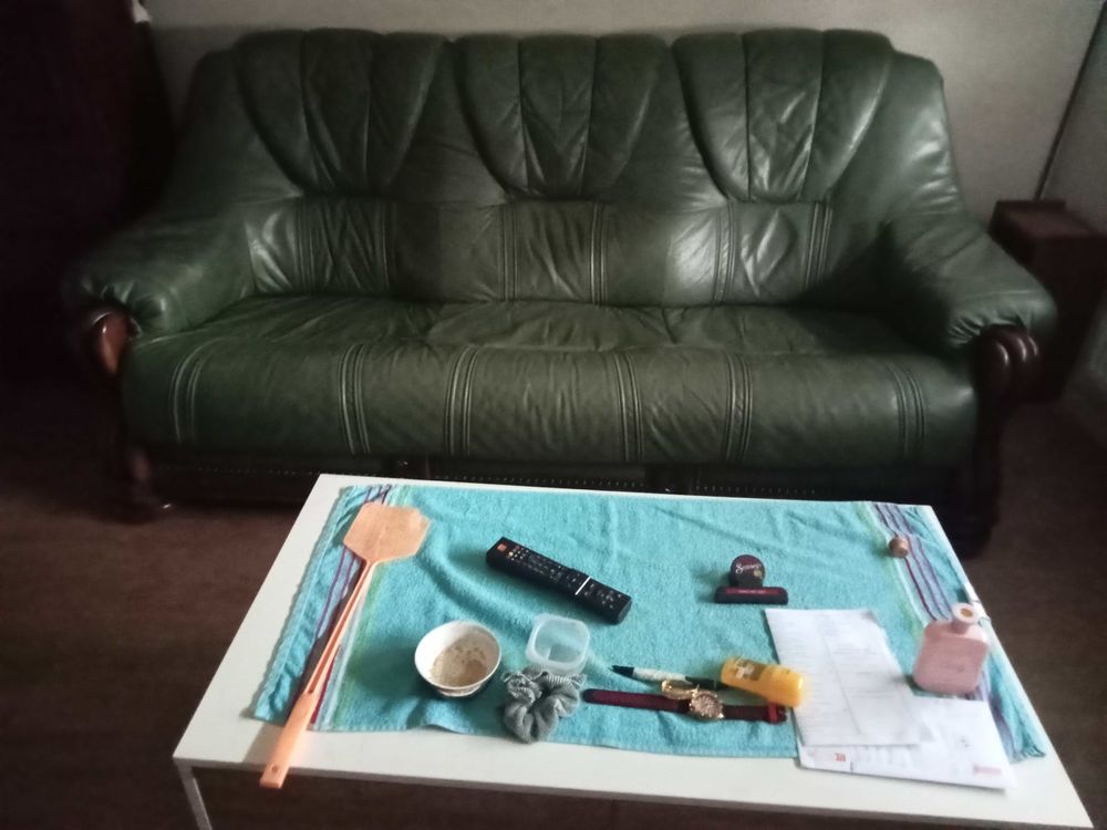 canap� cuir 3 place a venir chercher sur place 80 Bourg-en-Bresse (01)