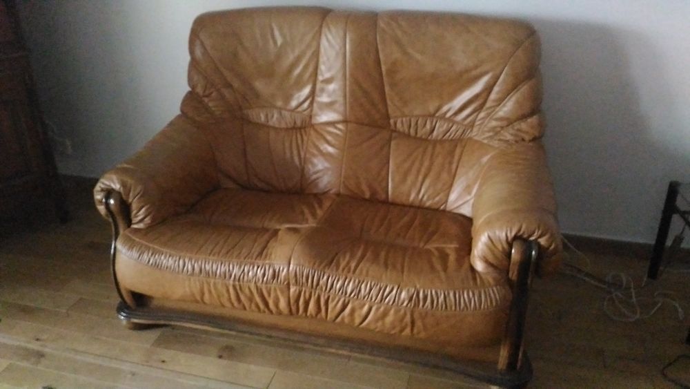 canape cuir 2 place 50 Vincennes (94)