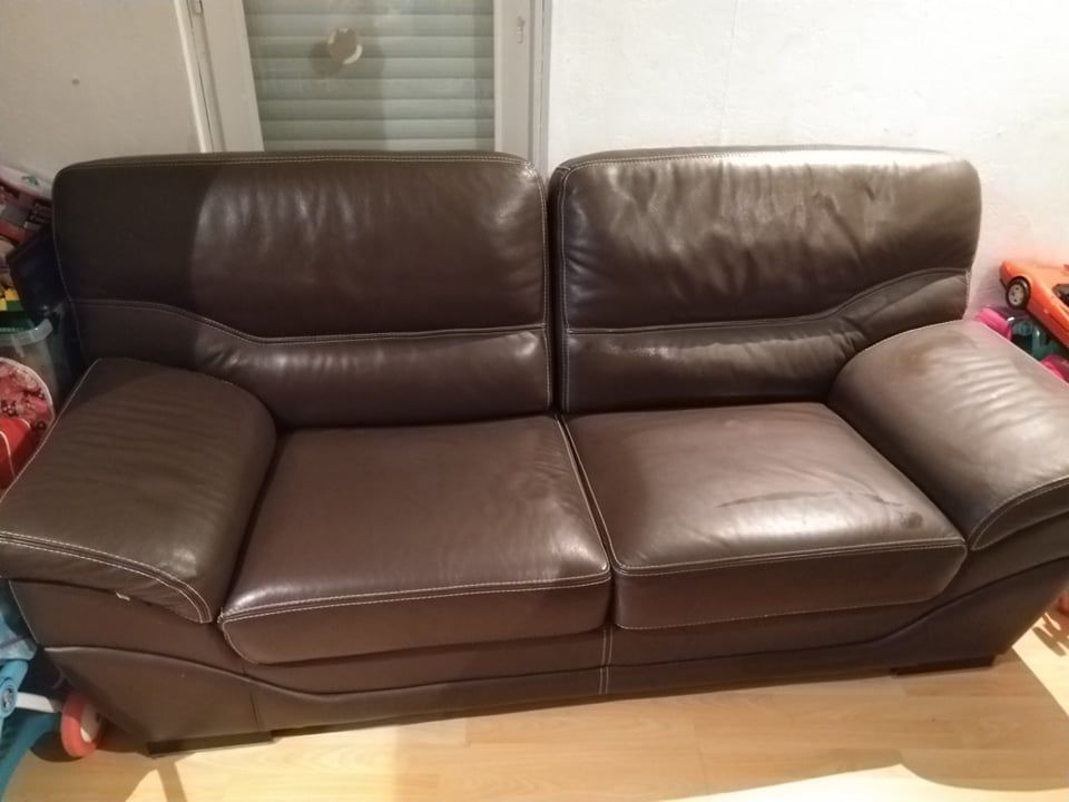 canap� en cuir 3 places 300 Laheycourt (55)