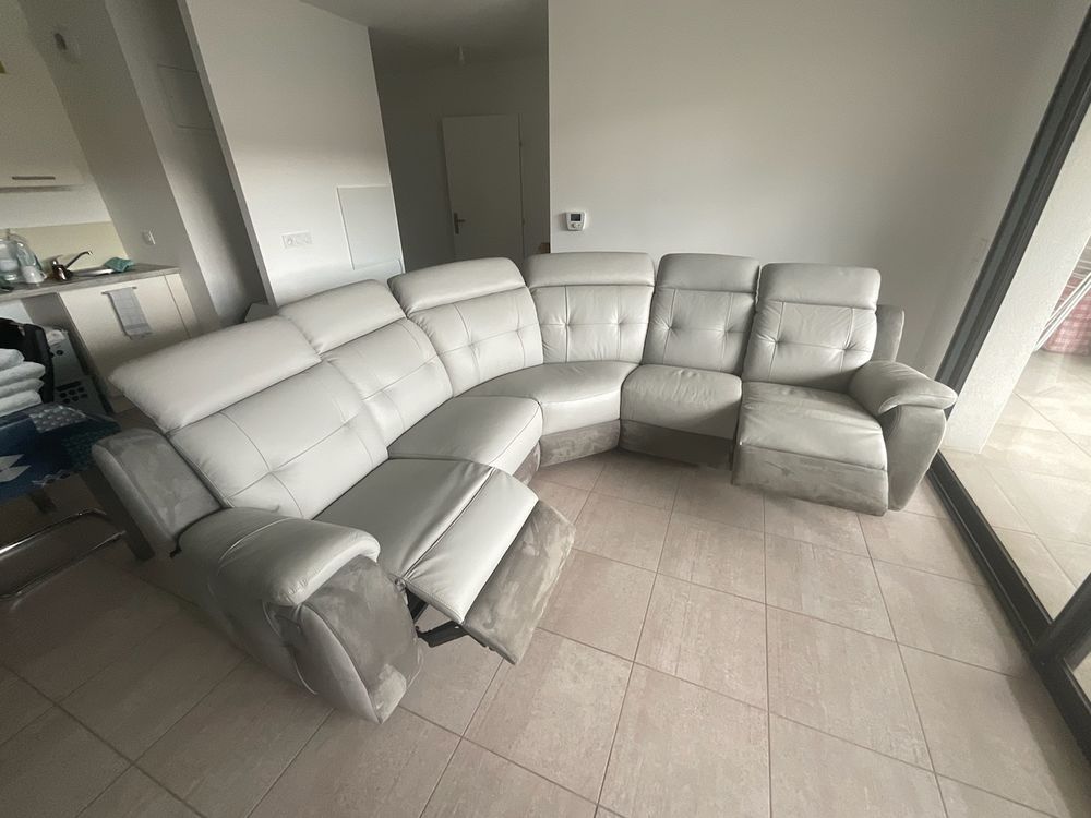 Canap� cuir 5 places 1200 Guilherand-Granges (07)