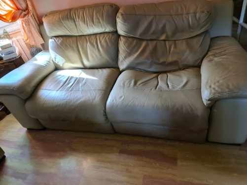 Canap� cuir 3 places 300 Avignon (84)