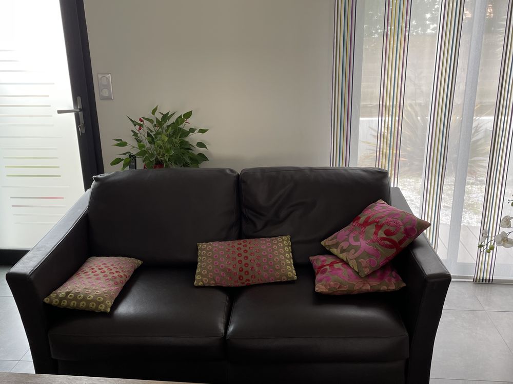 canap� cuir 3 places de marque burov 0 Challans (85)