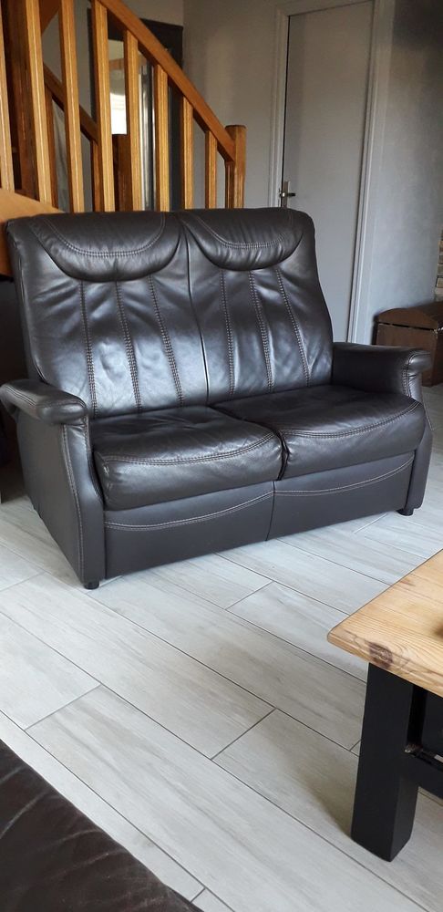 canap� cuir 2 places 60 Ch�teaubriant (44)