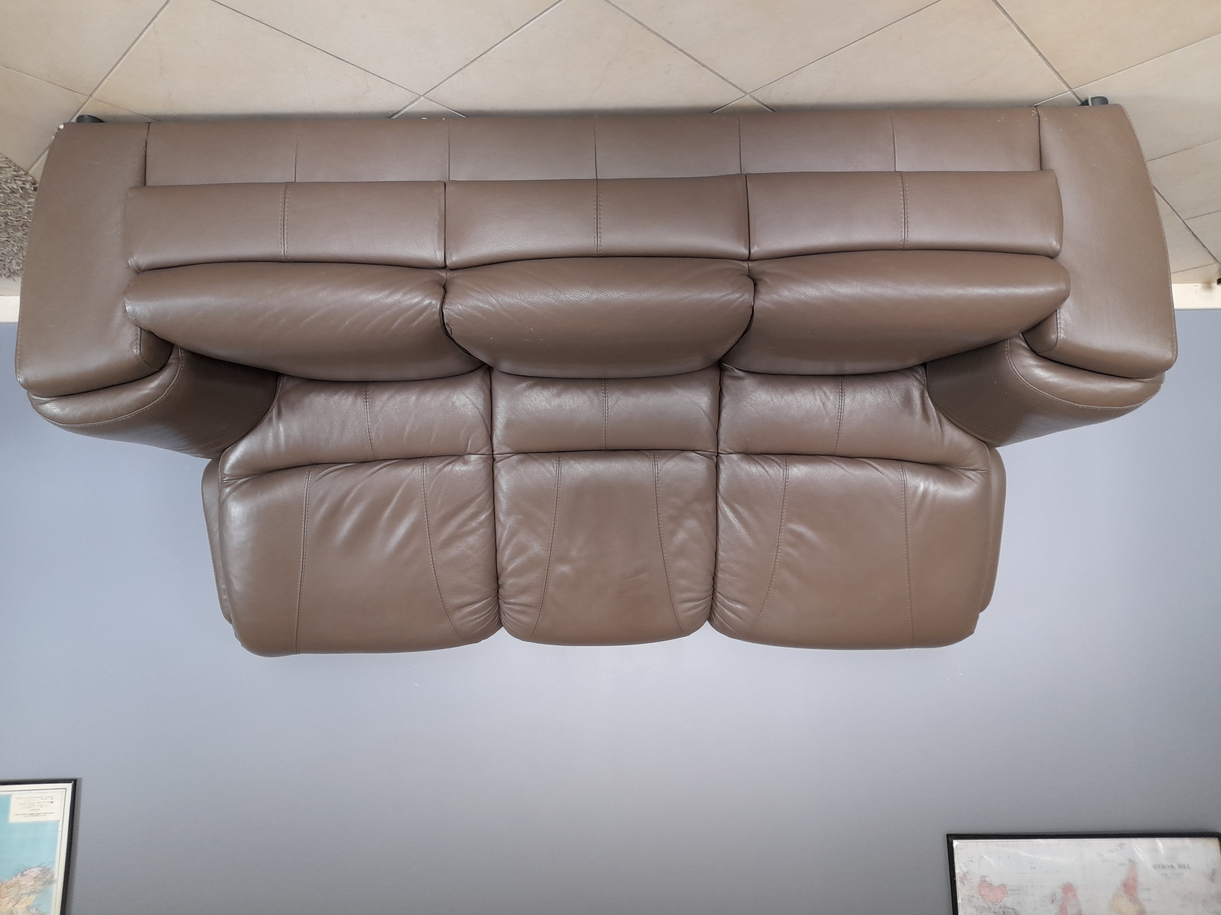 Canap� en cuir- 3 places et 2 places 150 La Chapelle-Basse-Mer (44)