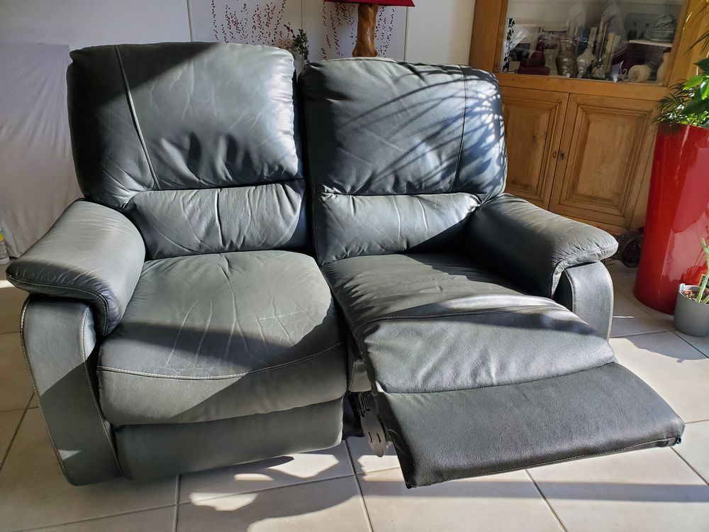 canap� cuir 2 places 400 La Tour-du-Pin (38)