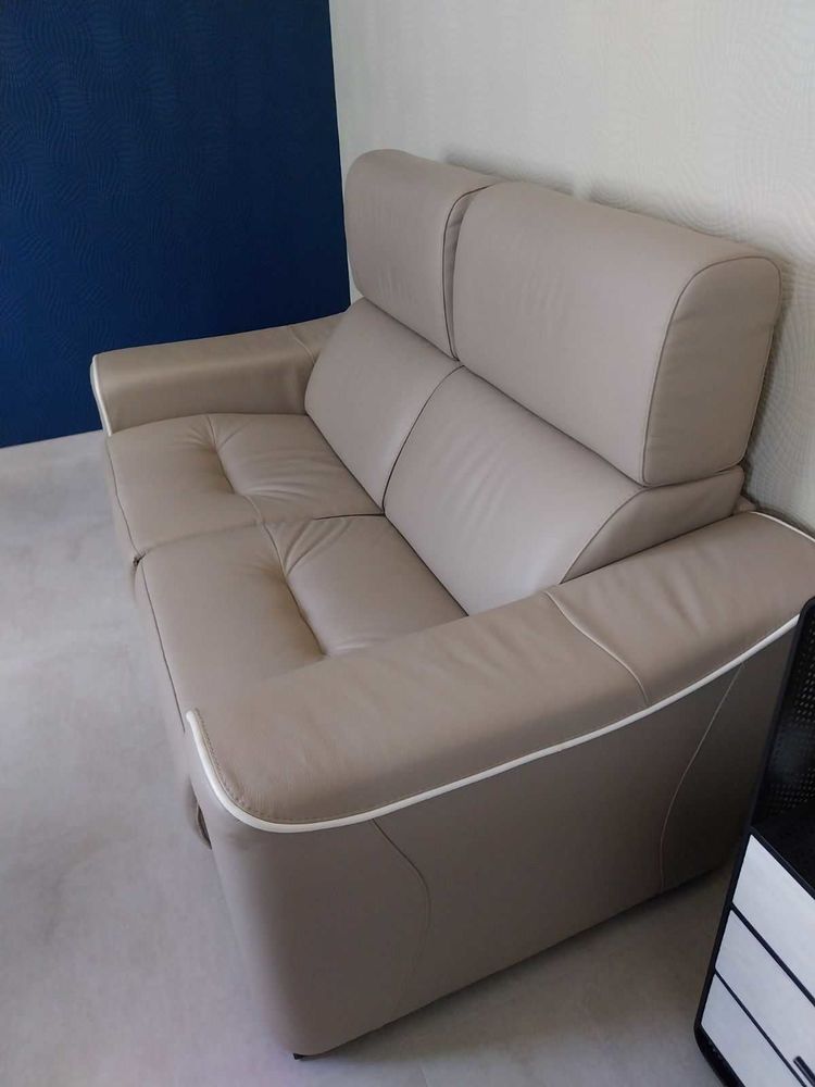 canap� cuir 2 places motoris� 1300 Parign�-l'�v�que (72)